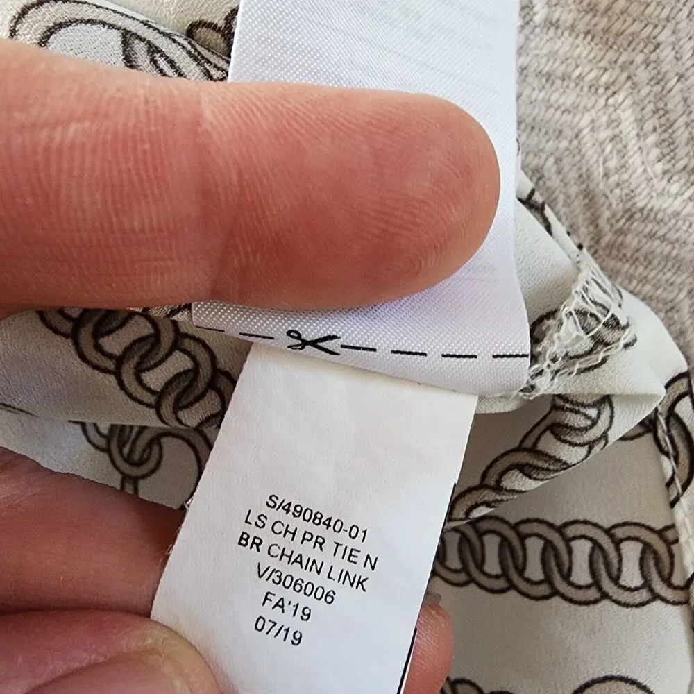 Banana Republic Chain Print Blouse Scarf‎ Tie Women's Size XS Black & White EUC - Picture 11 of 11